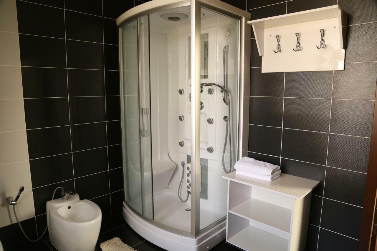 Отель Elite House Бишкек Экстерьер фото